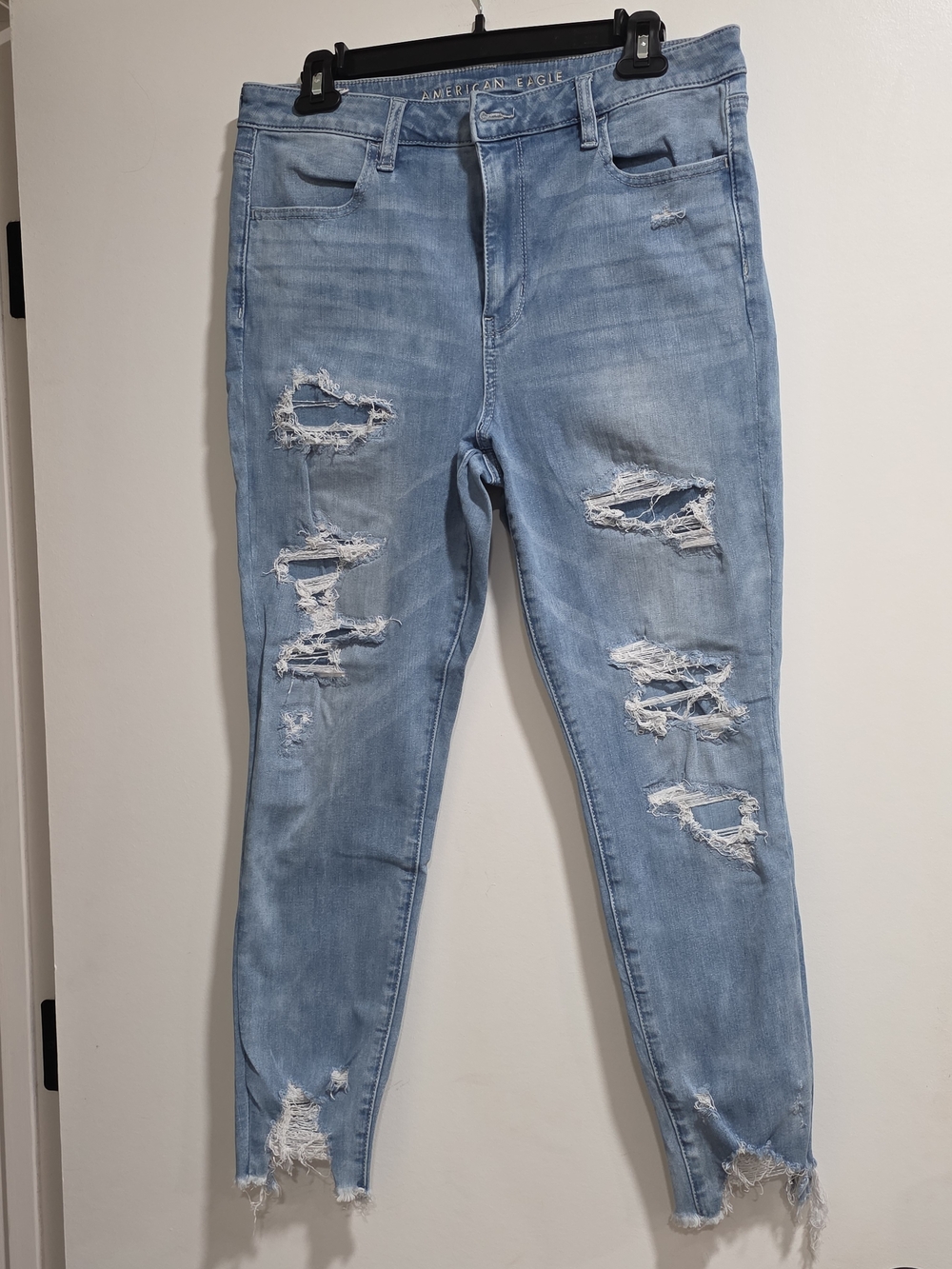 American Eagle Super Hi-Rise Jegging 14 Short 360 Stretch Distressed Jeans